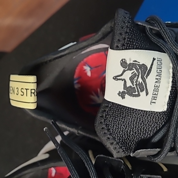 Adidas Thebe Magugu NMD R1 - Picture 5 of 13